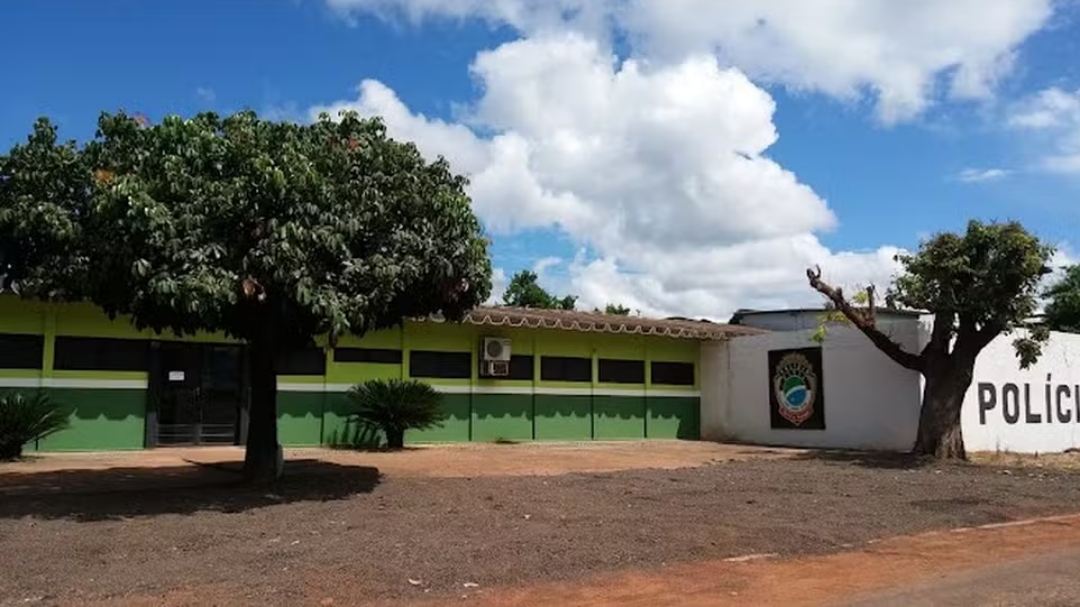 Motorista morre ap&oacute;s perder controle de carro e capotar 