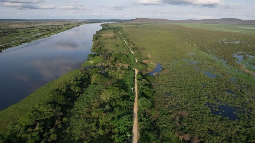 Corpo de jovem segue desaparecido ap&oacute;s embarca&ccedil;&atilde;o virar na Ba&iacute;a Negra