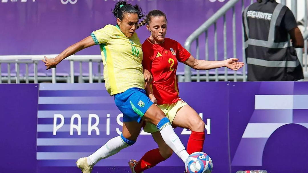 Com Marta expulsa, Brasil perde para Espanha e complica situa&ccedil;&atilde;o no futebol feminino nas Olimp&iacute;adas