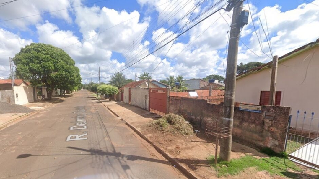 Valent&atilde;o agride ex e amea&ccedil;a guardas dizendo ser parente de juiz 