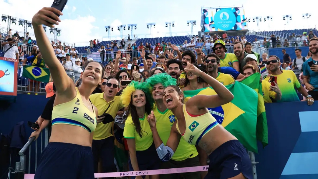 Ana Patr&iacute;cia e Duda avan&ccedil;am para a semifinal no v&ocirc;lei de praia