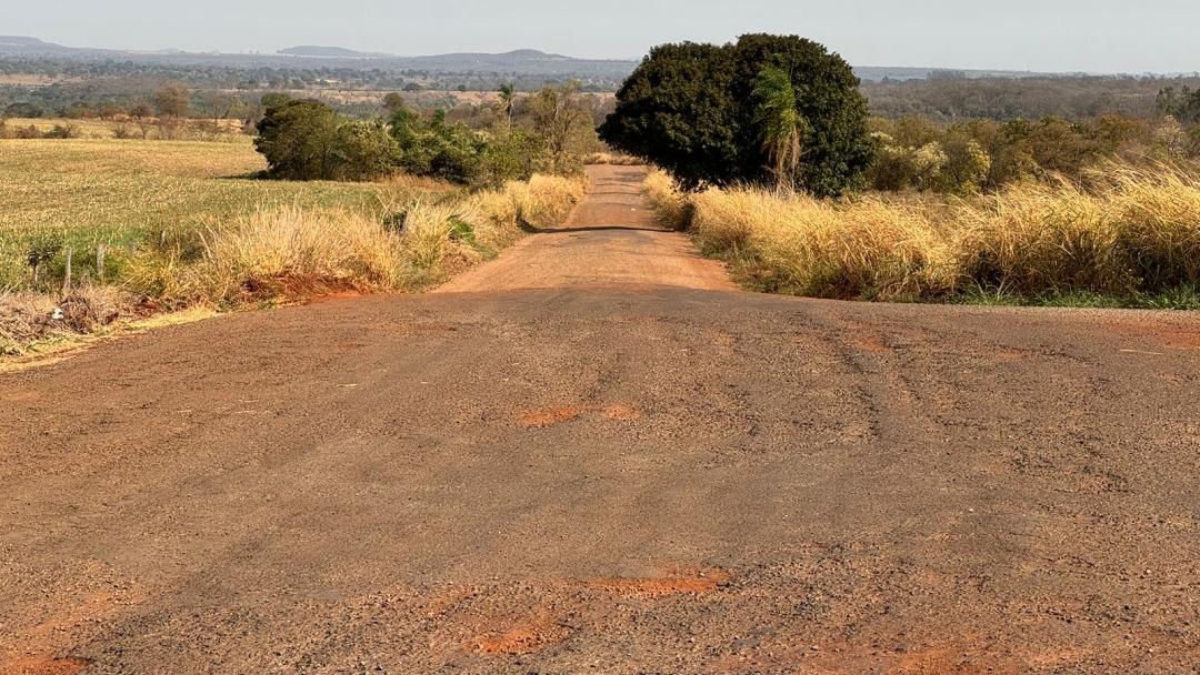 Prefeitura interdita estrada para construir ponte e abre novo acesso para comunidade ind&iacute;gena 