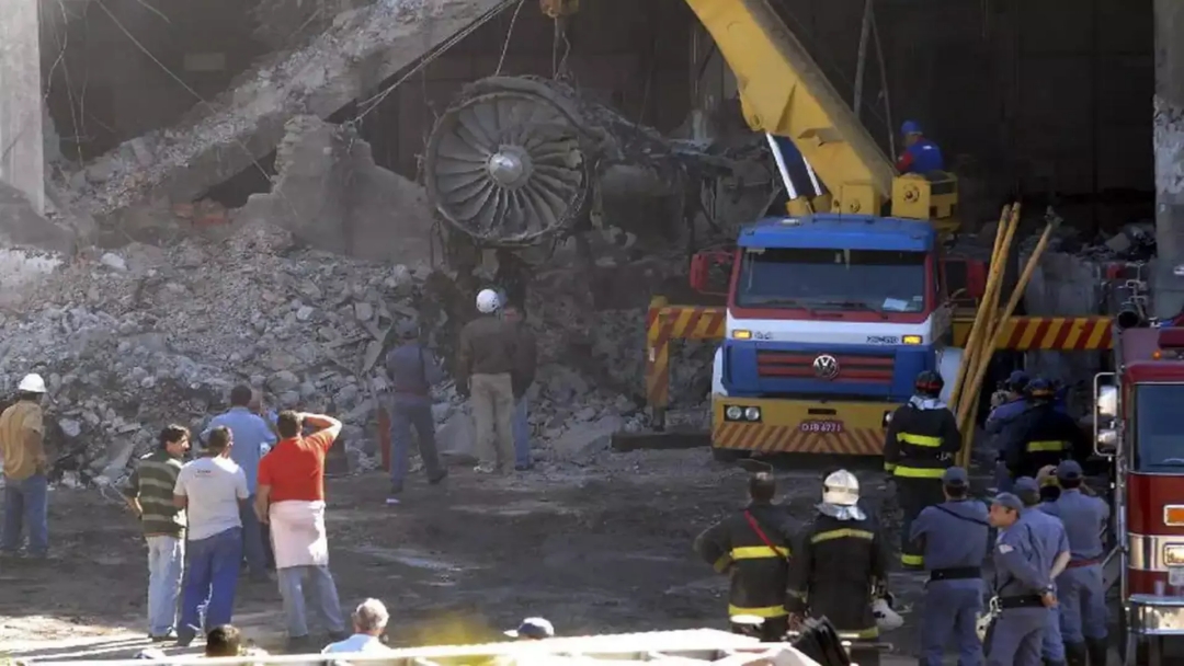 &Uacute;ltimo acidente com avi&atilde;o comercial no Brasil foi h&aacute; 17 anos no Aeroporto de Congonhas