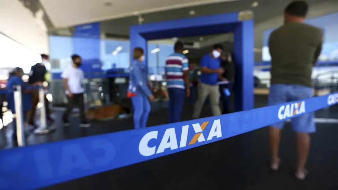 Caixa paga Bolsa Fam&iacute;lia a benefici&aacute;rios com NIS de final 2