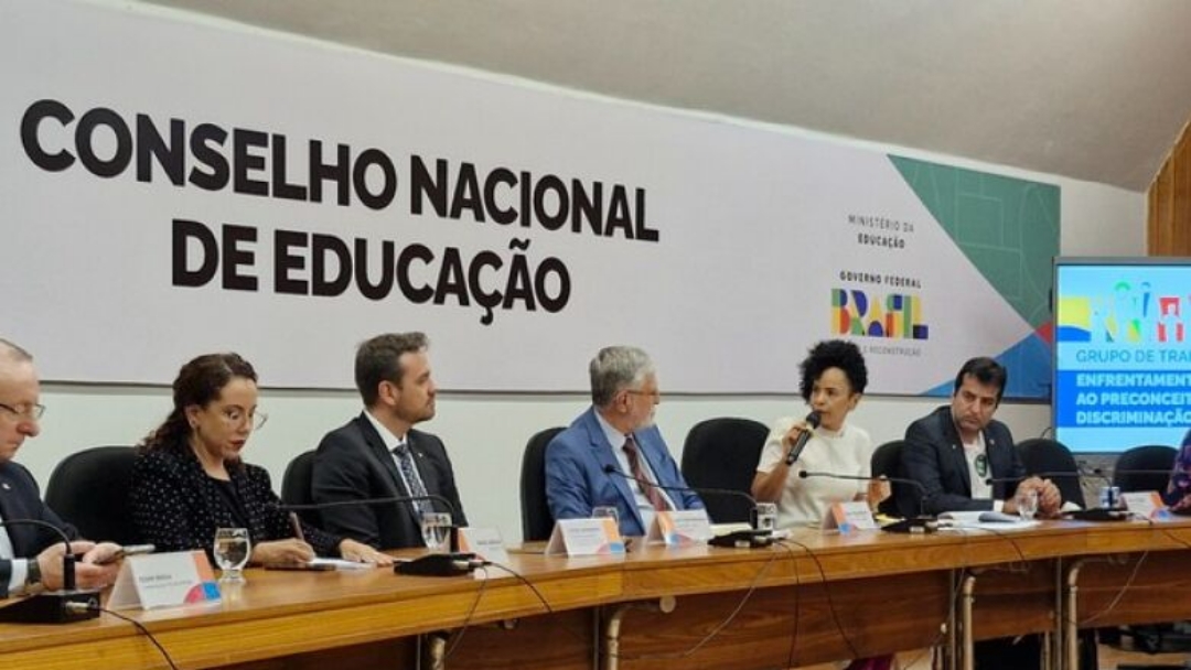 MEC lan&ccedil;a Grupo de Trabalho de combate a bullying e discrimina&ccedil;&atilde;o na escola