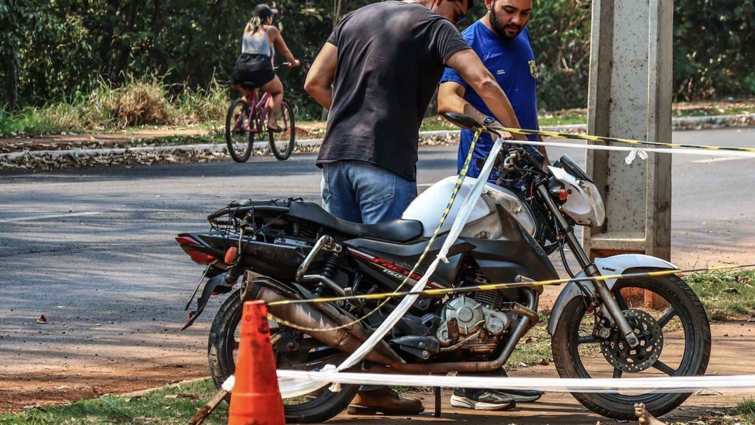 Motociclista morto em acidente na Avenida Jos&eacute; Barbosa Rodrigues n&atilde;o tinha carteira de habilita&ccedil;&atilde;o