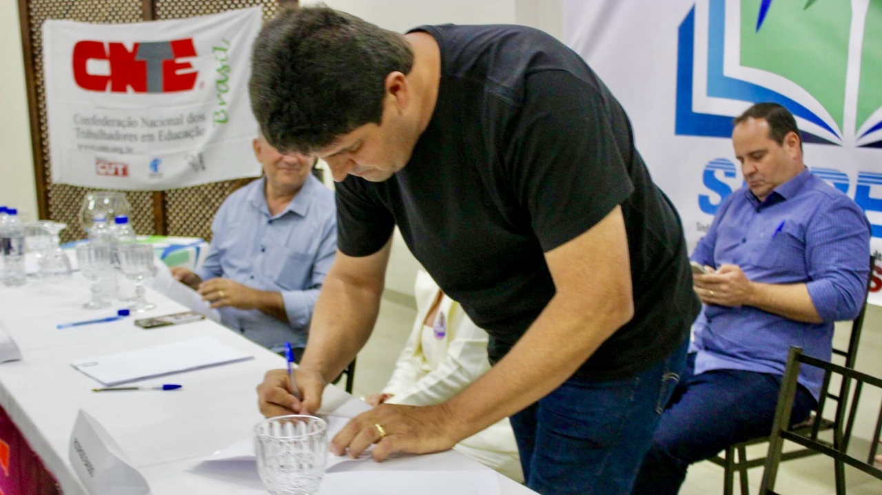 Rodrigo Basso defende elei&ccedil;&atilde;o para diretor nas escolas do munic&iacute;pio em sabatina do SIPREMS