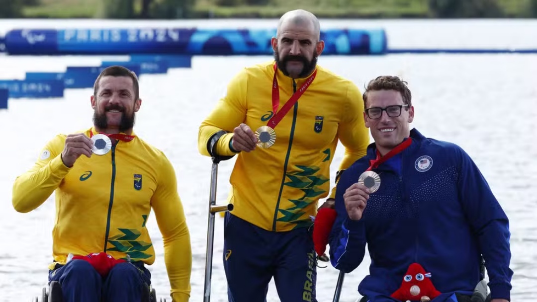 Fernando Rufino &eacute; ouro, e Igor Tofalini leva prata na canoagem