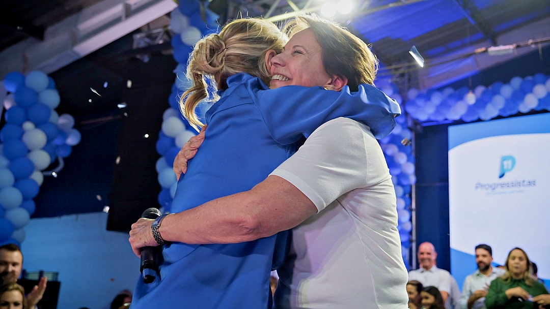 Senadora Tereza Cristina vem prestigiar campanha de Vanda em evento &agrave; noite