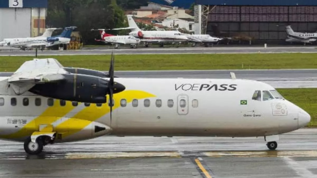 Avi&atilde;o da Voepass tem problema t&eacute;cnico durante voo para SP e retorna para MG