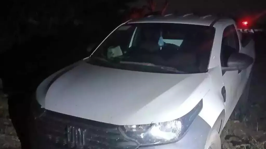 Ladr&atilde;o armado rende casal, rouba carro e &eacute; morto pela pol&iacute;cia  