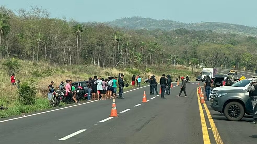 Adolescente ind&iacute;gena morre em acidente de moto com tr&ecirc;s ocupantes