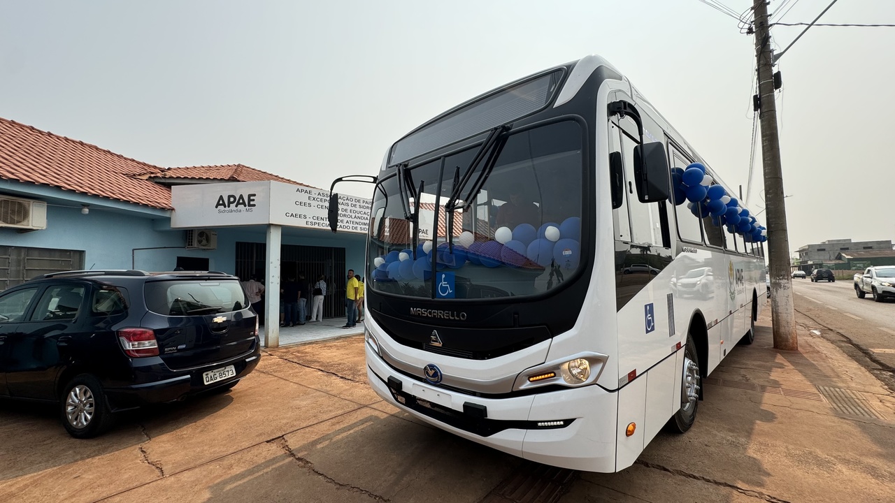 Gerson Claro destaca parceria com Beto Pereira na compra de &ocirc;nibus para APAE