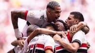 Com dois a mais, S&atilde;o Paulo vence e complica Corinthians 