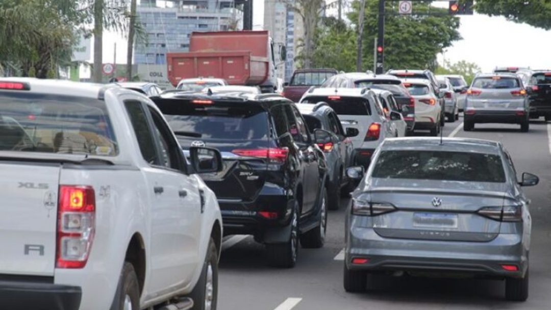 Ve&iacute;culos com placa final 0 devem pagar licenciamento at&eacute; final do m&ecirc;s