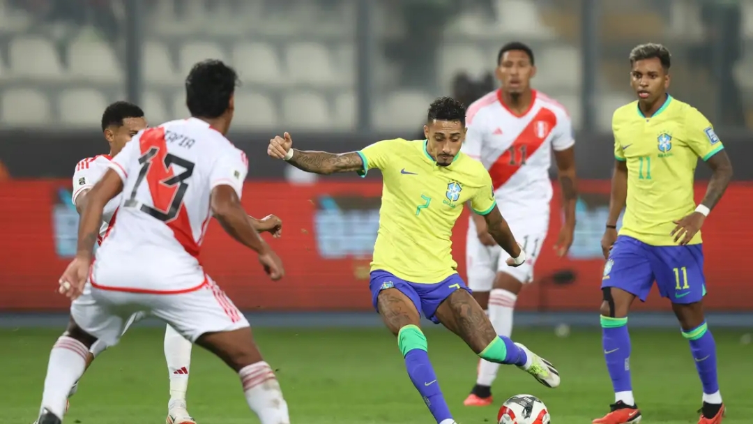 Brasil enfrenta sele&ccedil;&atilde;o peruana em Bras&iacute;lia pelas Eliminat&oacute;rias