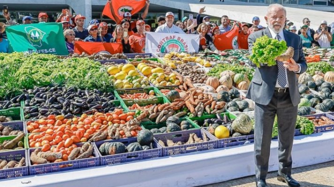 Lula anuncia planos de produ&ccedil;&atilde;o agroecol&oacute;gica e abastecimento