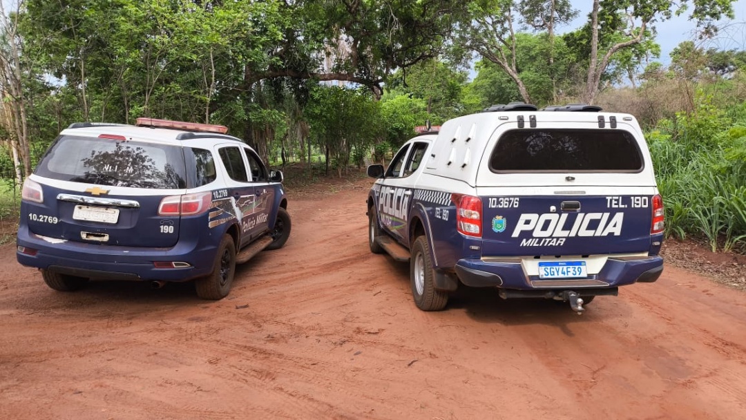 PM captura na C&oacute;rrego do Meio rapaz que baleou desafeto no S&atilde;o Bento 