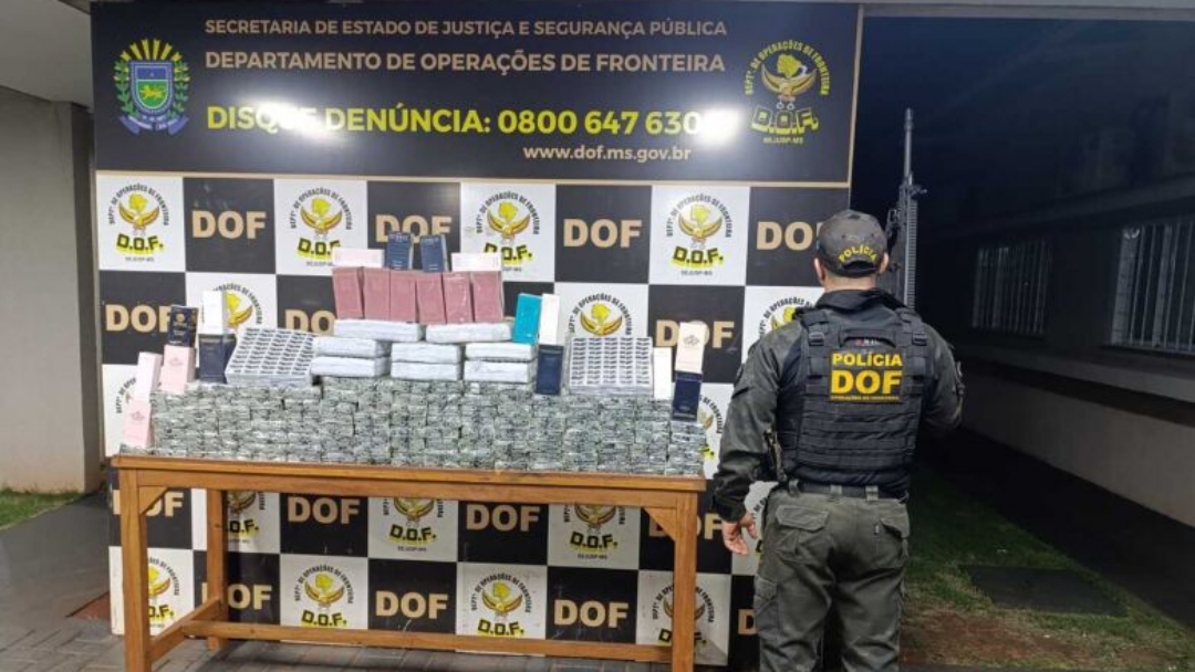 Casal &eacute; preso levando quase R$ 700 mil em mercadorias ilegais