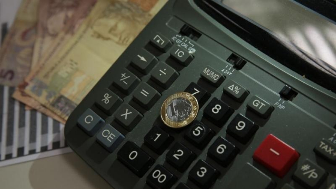 Mercado financeiro eleva previs&atilde;o da infla&ccedil;&atilde;o de 4,5% para 4,55%