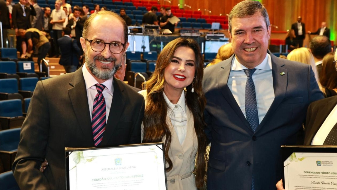 Corretor Cl&eacute;dio Santiani recebe t&iacute;tulo de cidad&atilde;o sul-mato-grossense na ALEMS