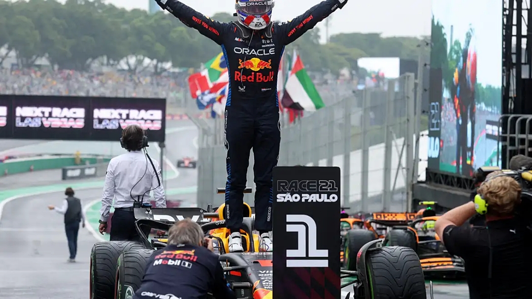 Verstappen vence GP de S&atilde;o Paulo emocionante ap&oacute;s largar em 17&ordm; 