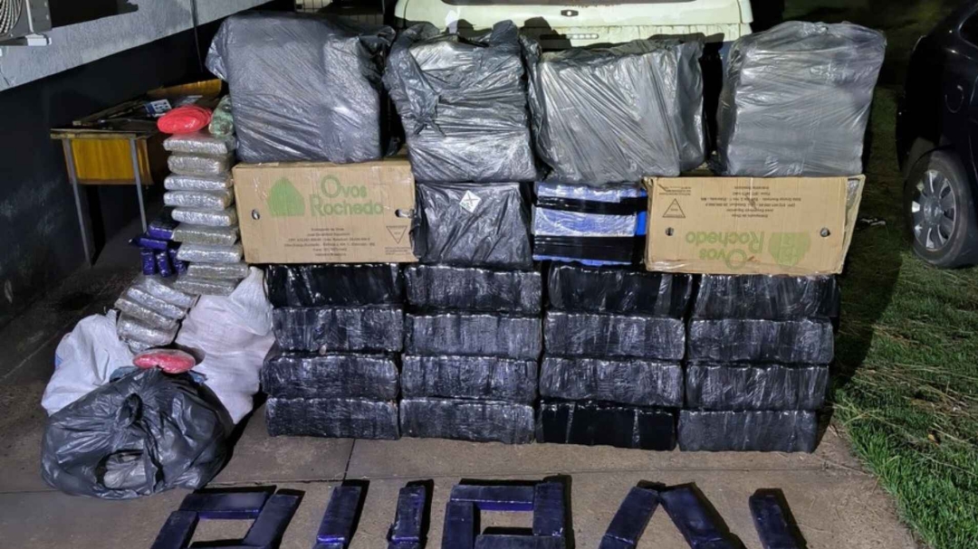 Batedor &eacute; preso com mais de 400 quilos de maconha na MS-295 em Tacuru