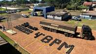 Caminh&atilde;o com carga de pneu contrabandeado &eacute; apreendido