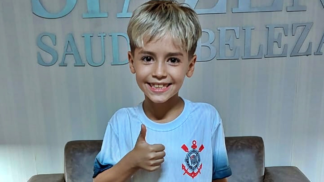 Guilherme ao completar 8 anos, sonha em ser jogador de futebol