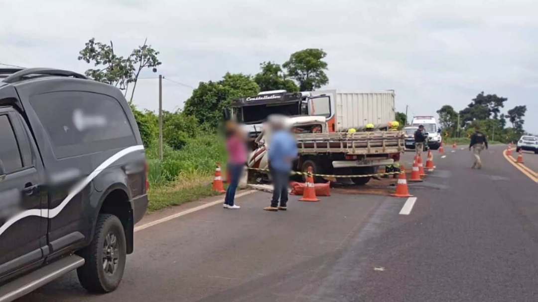 M&atilde;e e filho morreram em acidente na  BR-163