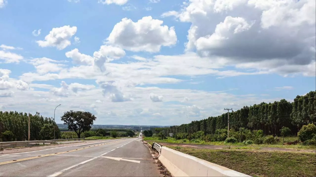 Sol e chuva: Temperaturas ultrapassam 34&deg;C com chance de tempestade em MS 