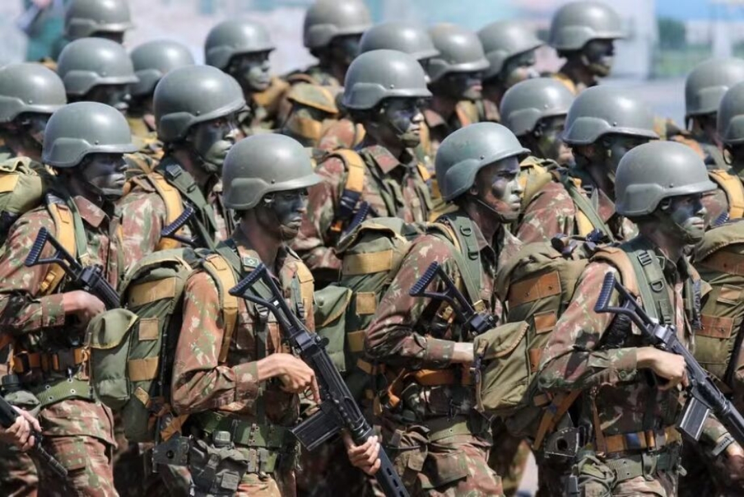 73% dos brasileiros apoiam idade m&iacute;nima de 55 anos para aposentadoria militar