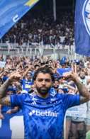 Gabigol &eacute; apresentado pelo Cruzeiro em um Mineir&atilde;o lotado