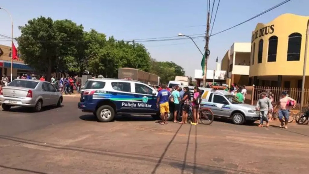 Gerson confirma instala&ccedil;&atilde;o at&eacute; mar&ccedil;o de 3 sem&aacute;foros e refor&ccedil;o na sinaliza&ccedil;&atilde;o vi&aacute;ria de Sidrol&acirc;ndia