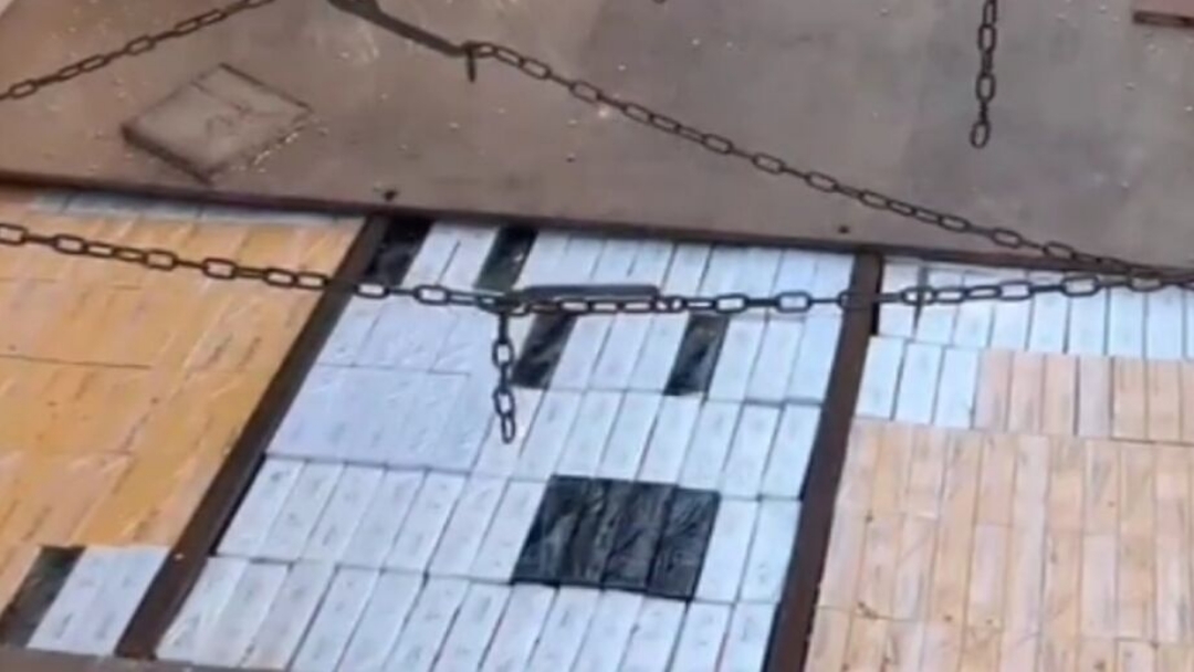 PRF acha 952 'Xiaomis' e cigarros eletrônicos escondidos em caminhão em MS