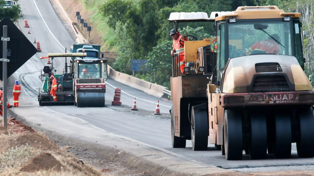 BR-163 tem 9 trechos com desvios e 14 pontos em pare e siga nesta quinta-feira; confira