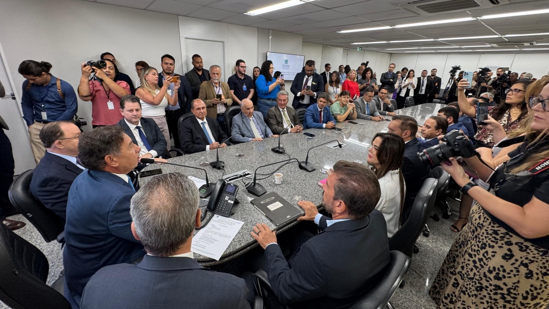 Gerson reafirma compromisso com a pluralidade ao tomar posse para novo bi&ecirc;nio na presid&ecirc;ncia