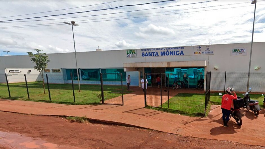 Jovem tenta cobrar d&iacute;vida, mas acaba com faca cravada na clav&iacute;cula 