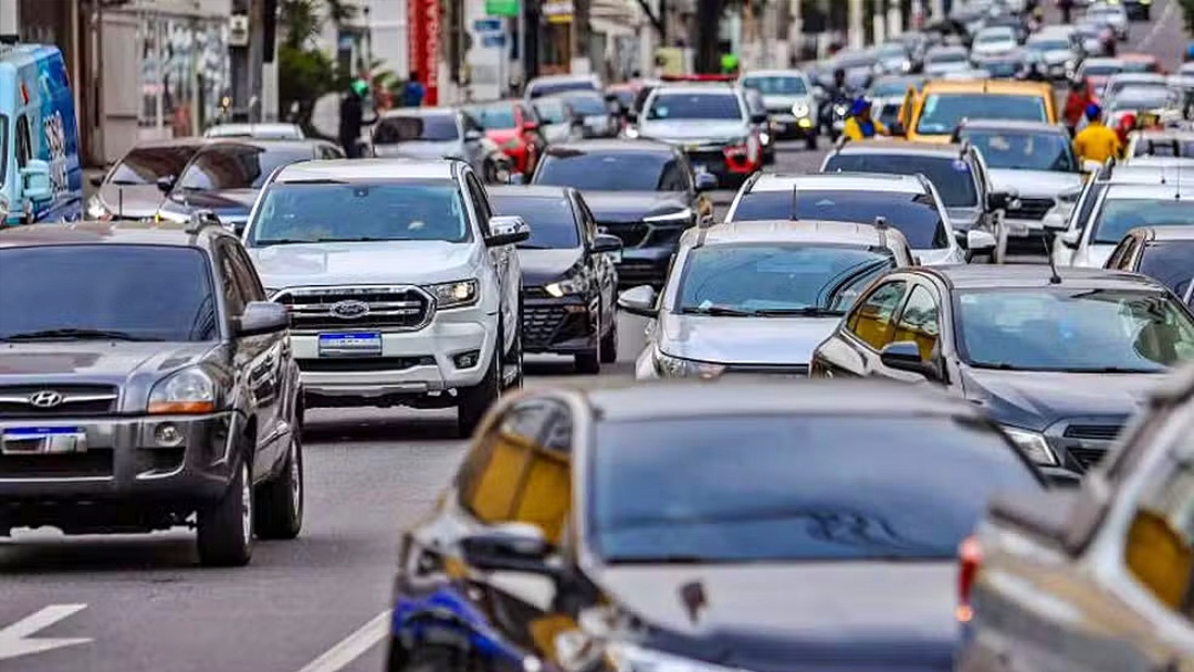Posso registrar meu carro em um estado que cobra menos imposto?
