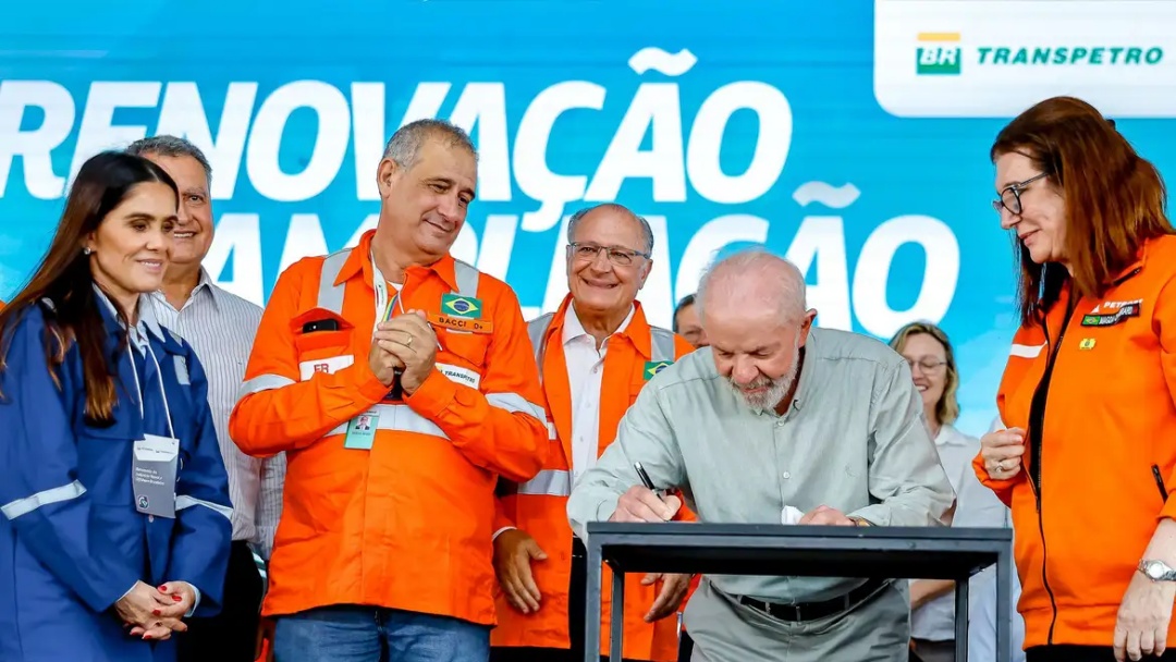 Lula defende fortalecimento da ind&uacute;stria naval brasileira