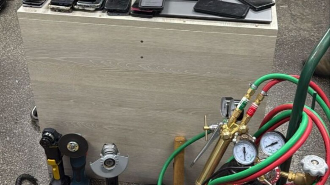 Trio estrangeiro &eacute; preso ap&oacute;s furtar mais de R$ 100 mil de ag&ecirc;ncias banc&aacute;rias na capital