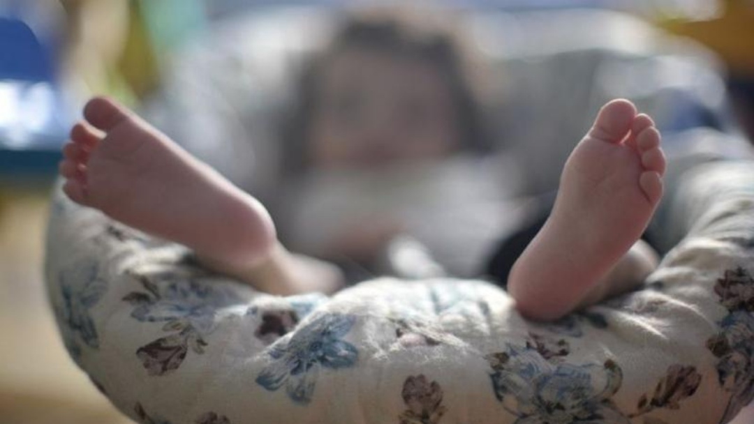 Beb&ecirc; de quase 2 meses morre de coqueluche 