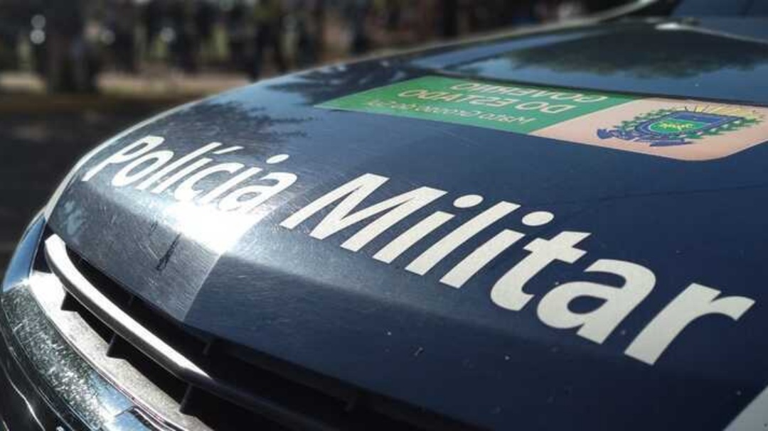 Motorista bêbada é parada em blitz, tenta subornar policial e resiste à prisão na Capital