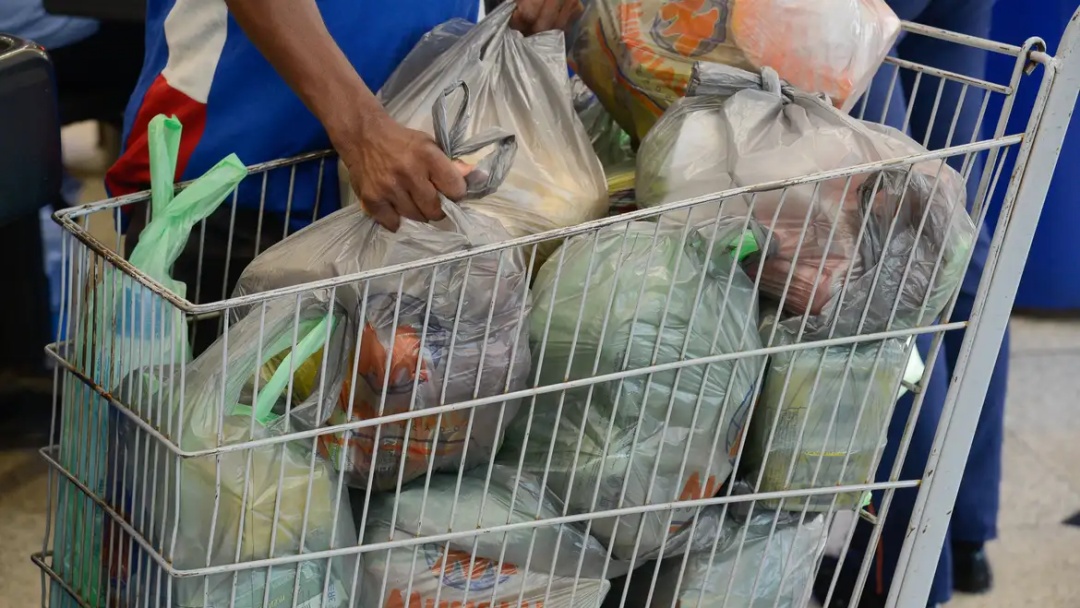 Custo da cesta básica sobe em 14 capitais brasileiras em março