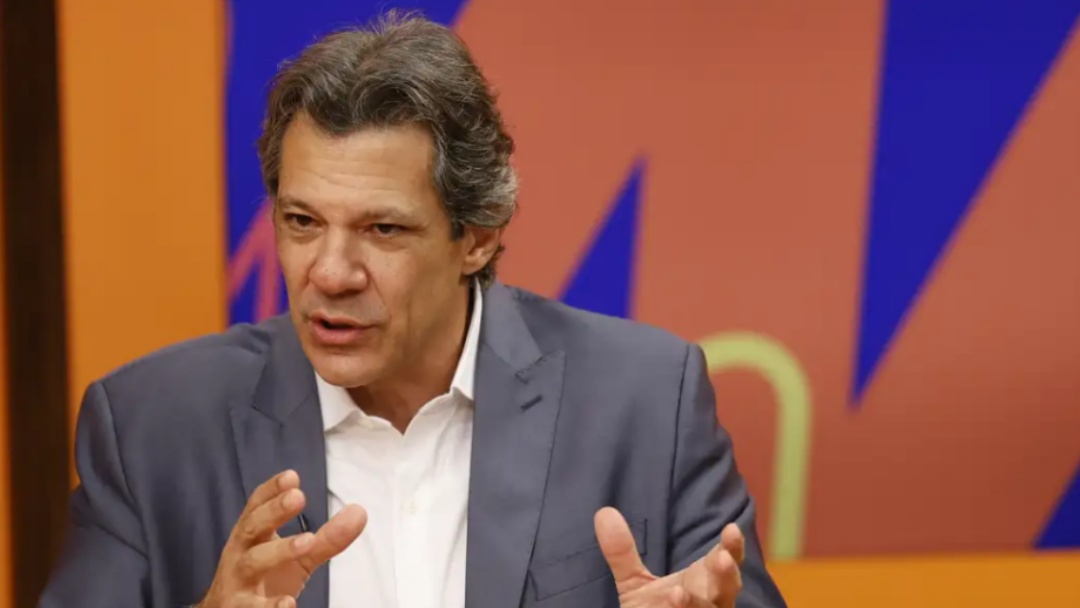 Haddad afirma que EUA são incoerentes ao tarifar o Brasil