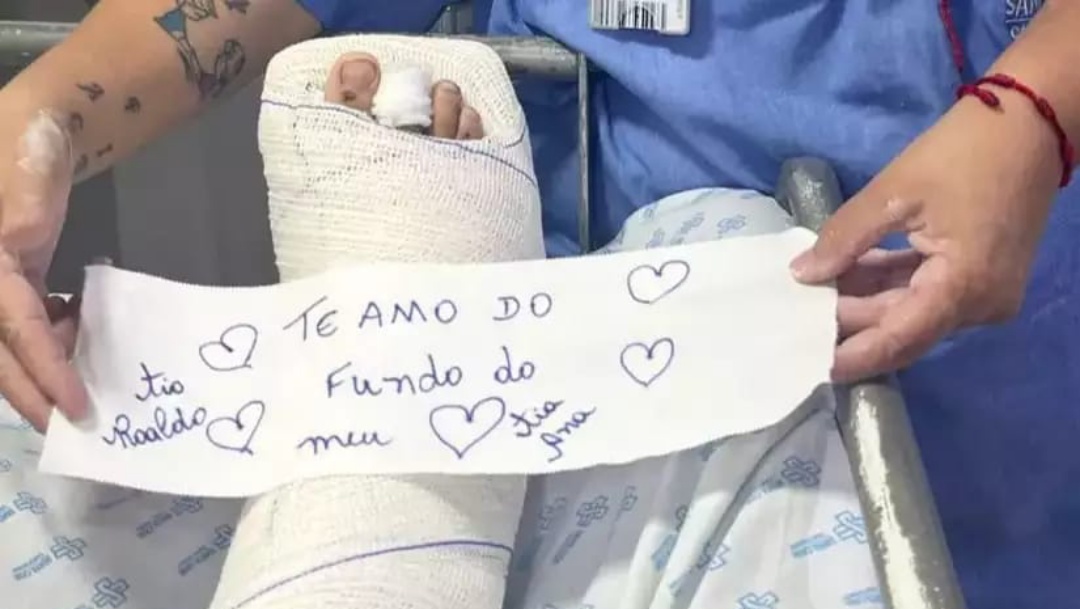 Adolescente sobrevivente em acidente em que morreu a mãe e três irmãos já passou por 5 cirurgias