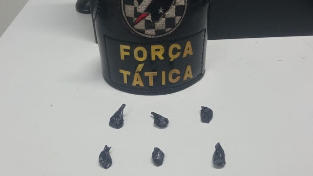 Jovem é preso ao ser flagrado entregando drogas por "delivery"