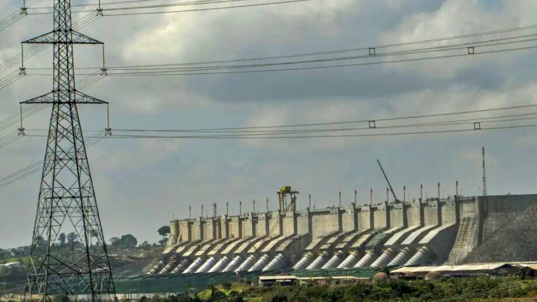 Conta de luz ter&aacute; bandeira amarela em maio, decide Aneel   