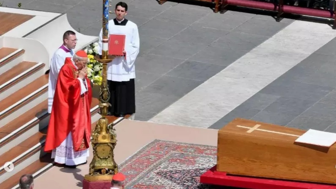 Enterro do papa Francisco: mais de 250 mil pessoas participam da cerimônia