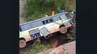 &Ocirc;nibus que transportava 40 trabalhadores cai no rio em Mato Grosso do Sul